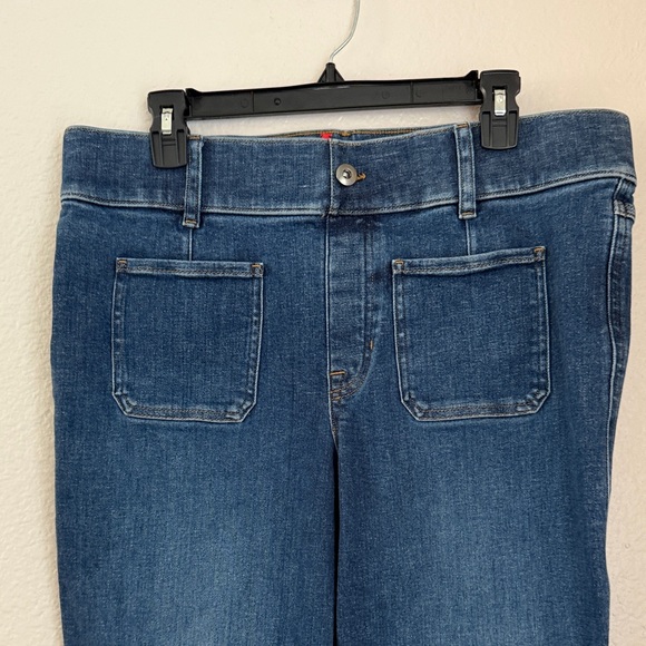 Spanx sculpting pull on flare leg Women's Blue Jeans high rise 1 X pockets - Picture 3 of 9